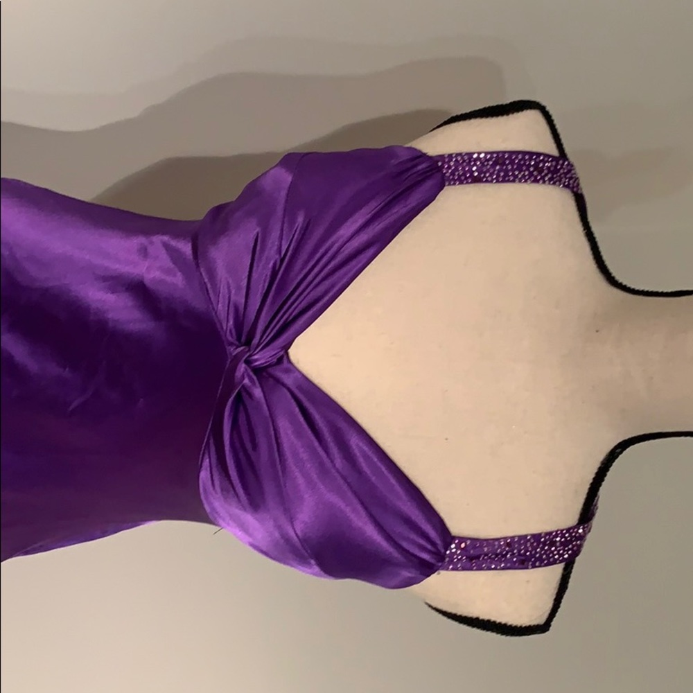 Gown - Picture 2 of 3